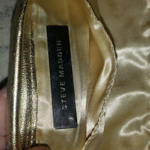 Steve Madden Gold Clutch Rivets studs Bag leather - Picture 7 of 7
